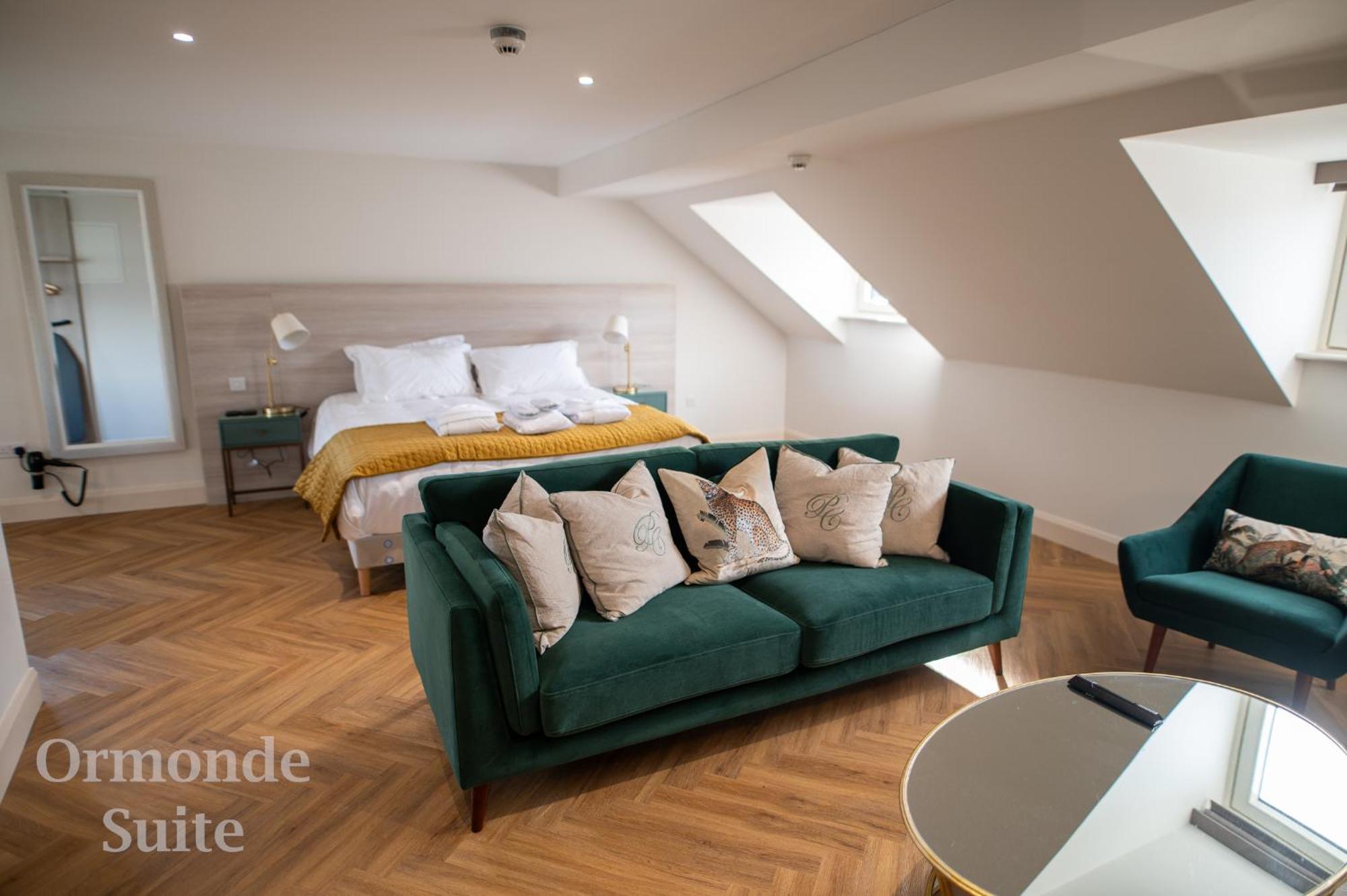 Kilkenny Suites Экстерьер фото